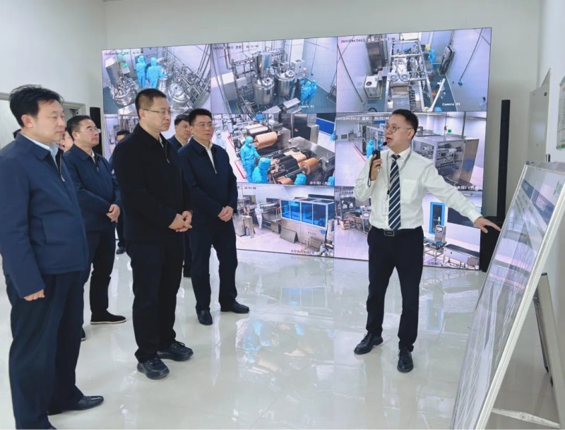 省委常委、岳陽市委書記謝衛(wèi)江一行赴派格蘭藥業(yè)參觀調(diào)研